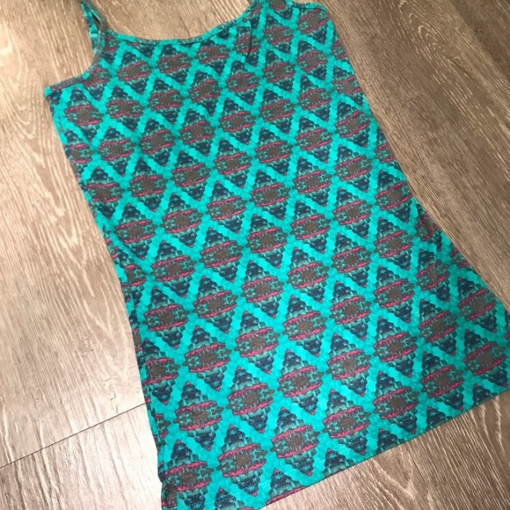 Geometric Tank Top - Picture 2 of 5